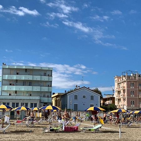 Hotel Acquamarina Viserba Rimini Exteriör bild